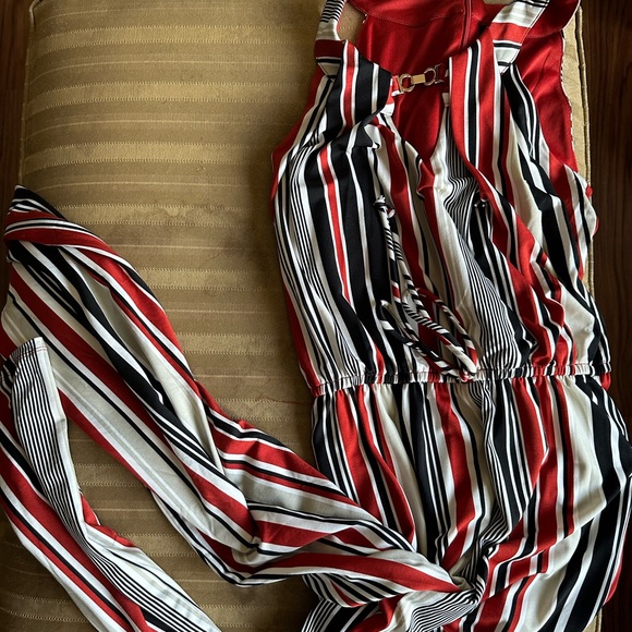 Bundle of clothes! Size small - us 2-4 - Picture 10 of 15